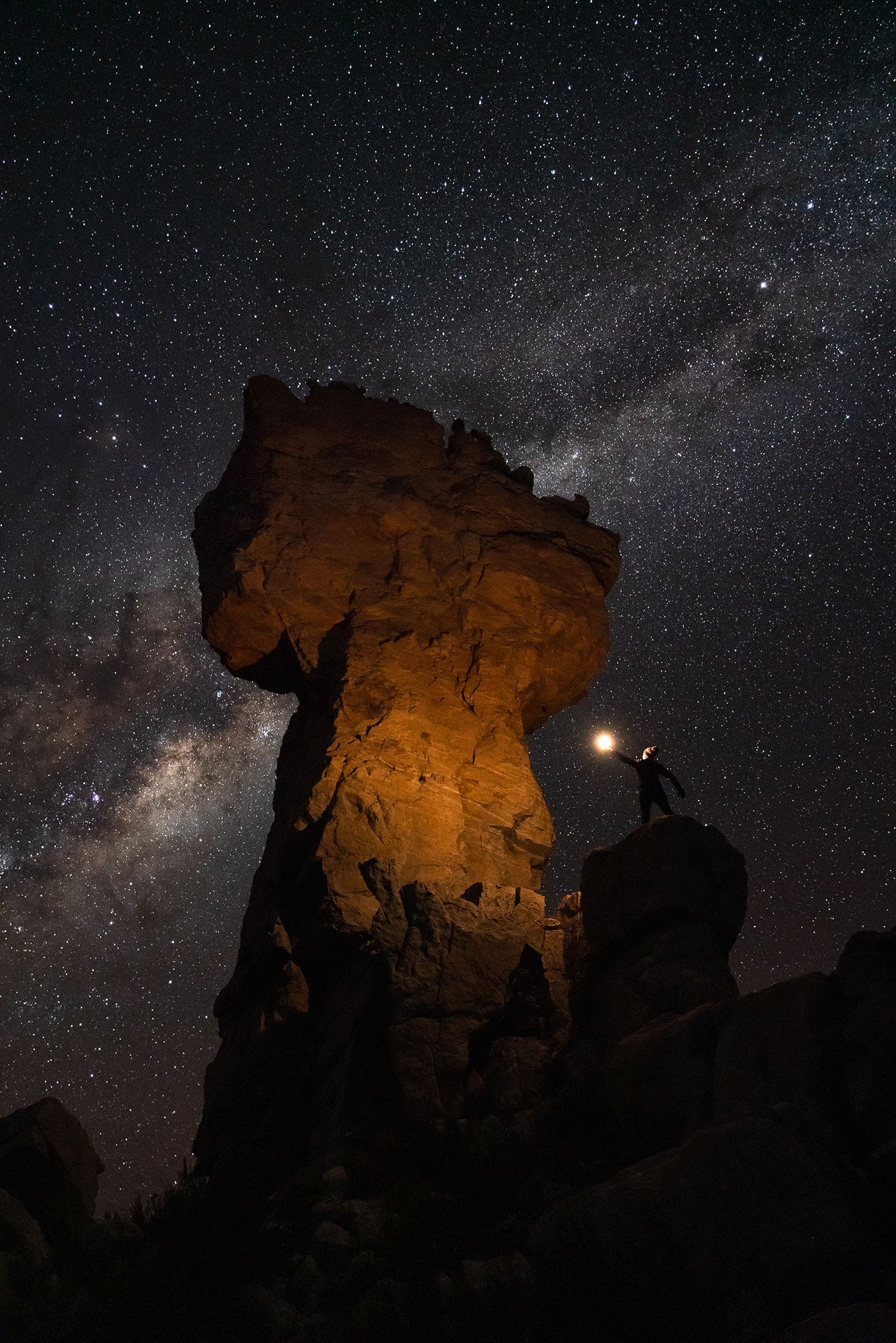 Night time is the best time.  Sky aesthetic, Night scenery, Night landscape