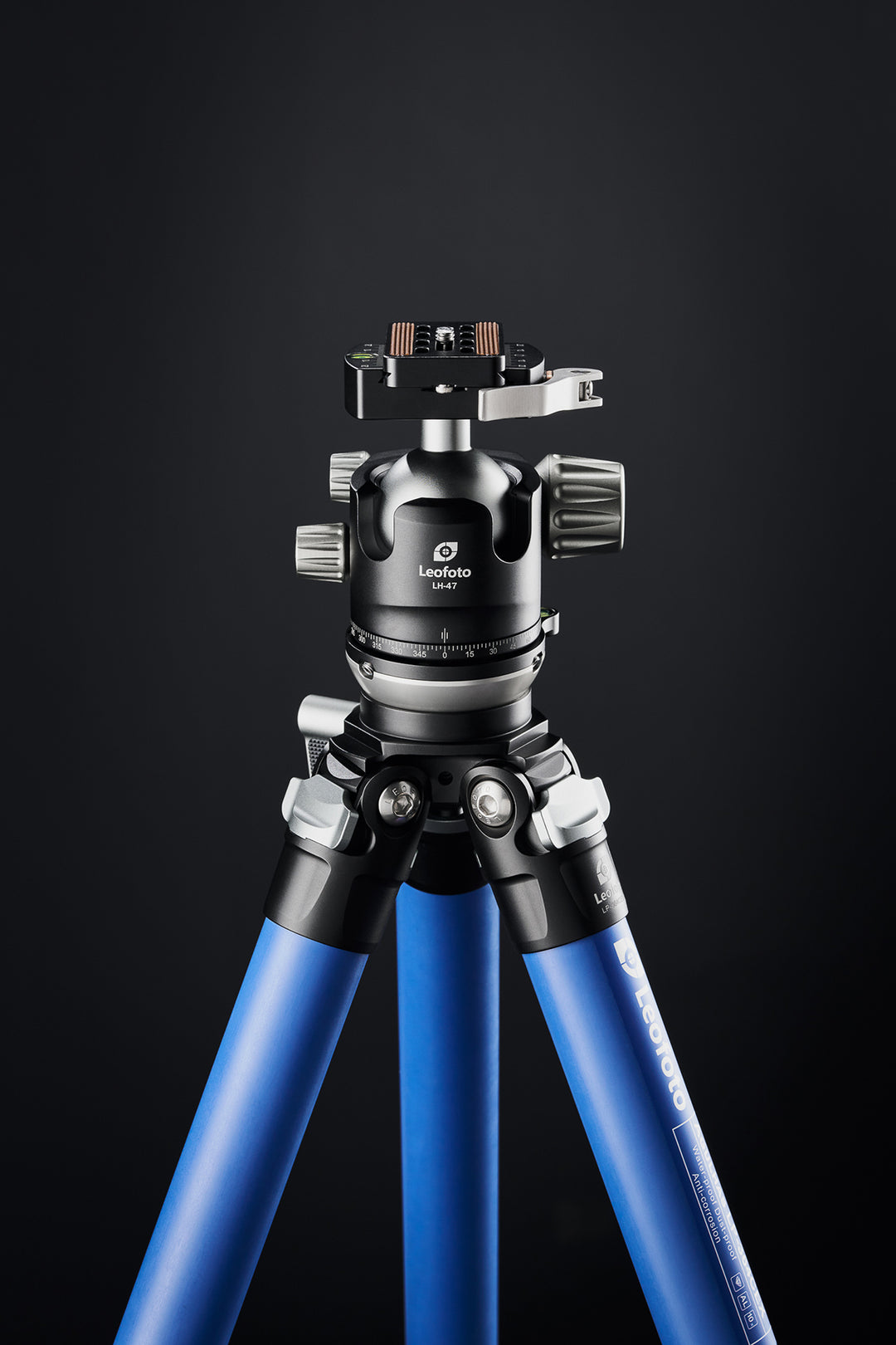 Leofoto Agulhas Carbon Fiber Tripod Kit | LP-364CEX + LH-47LR