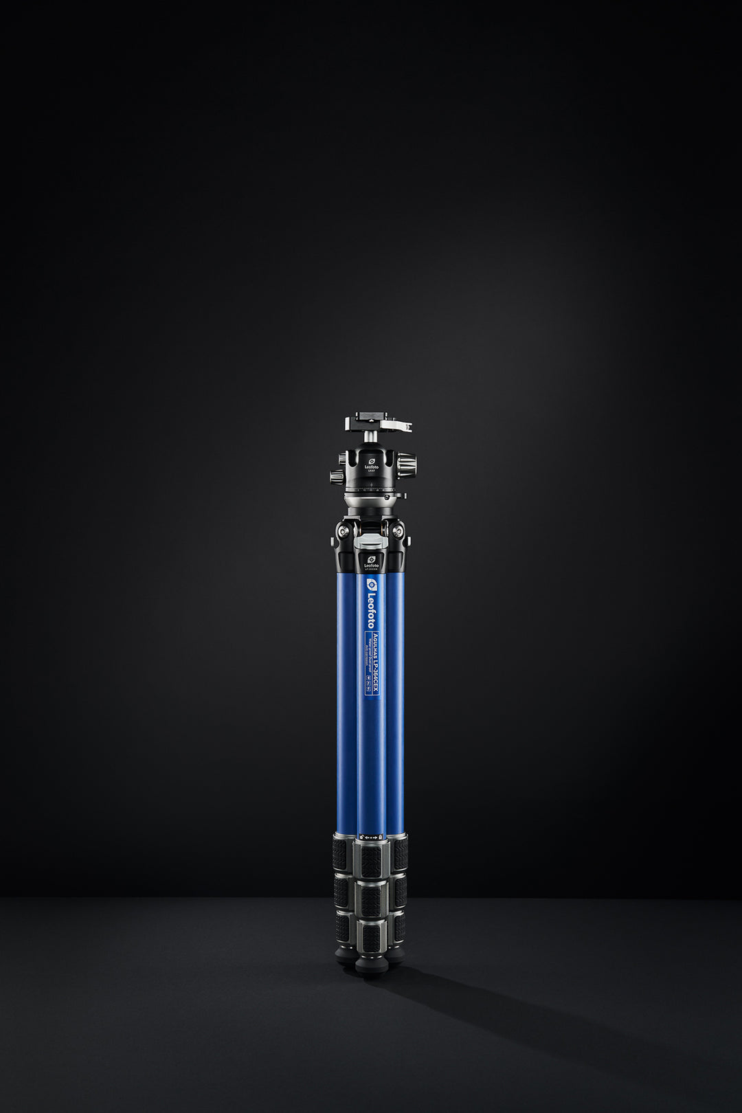 Leofoto Agulhas Carbon Fiber Tripod Kit | LP-364CEX + LH-47LR
