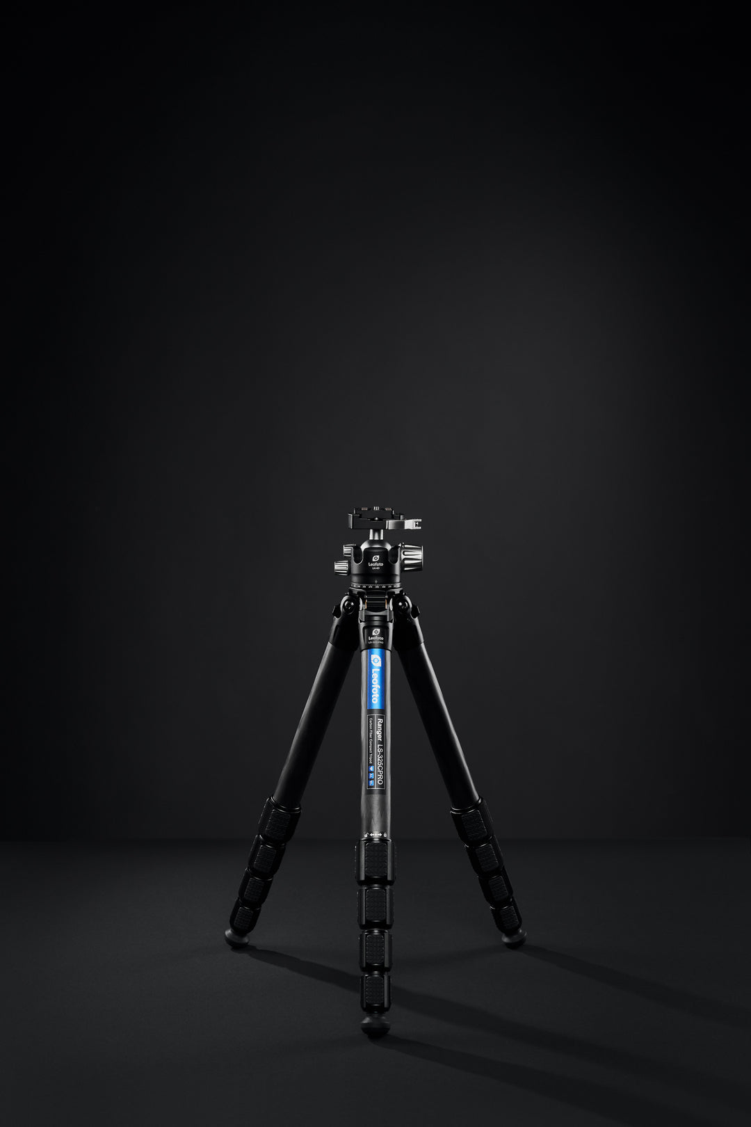 Leofoto Ranger LS-325C Pro + LH-40LR Carbon Fiber Tripod Kit