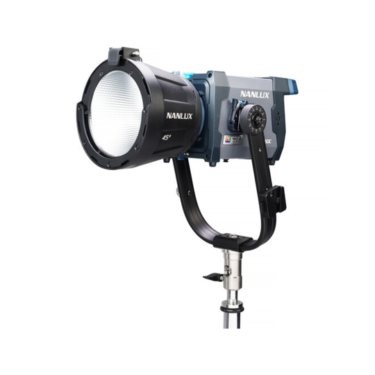 Nanlux Evoke 150C – Full-Colour LED Spot Light
